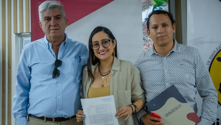 SINEDIAN y UNICIENCIA firman convenio beneficiando a empleados y familiares de la DIAN